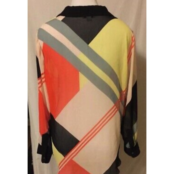 Cece Large vintage geometric design sheer blouse - Picture 5 of 6